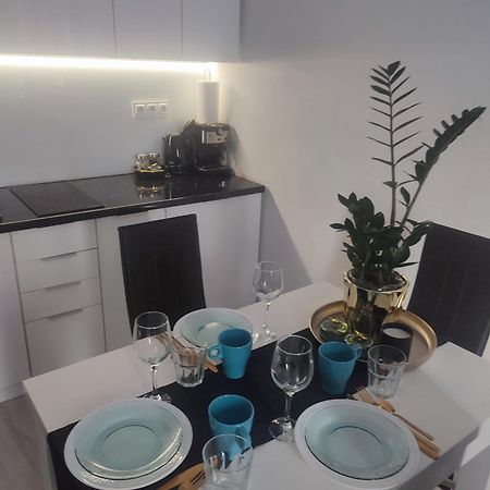 Apartament Lux W Centrum Konina Konin  Exteriör bild